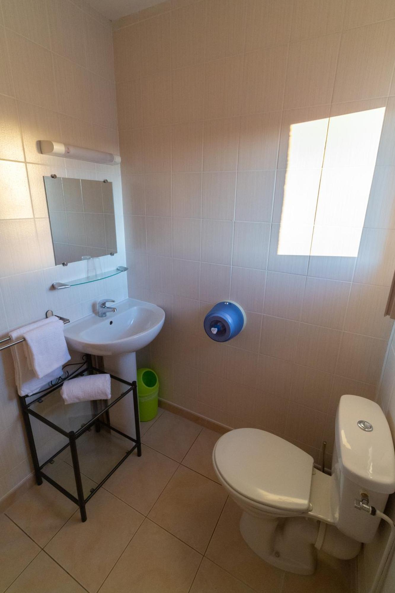 Hotel La Barguelonne Montcuq Екстер'єр фото