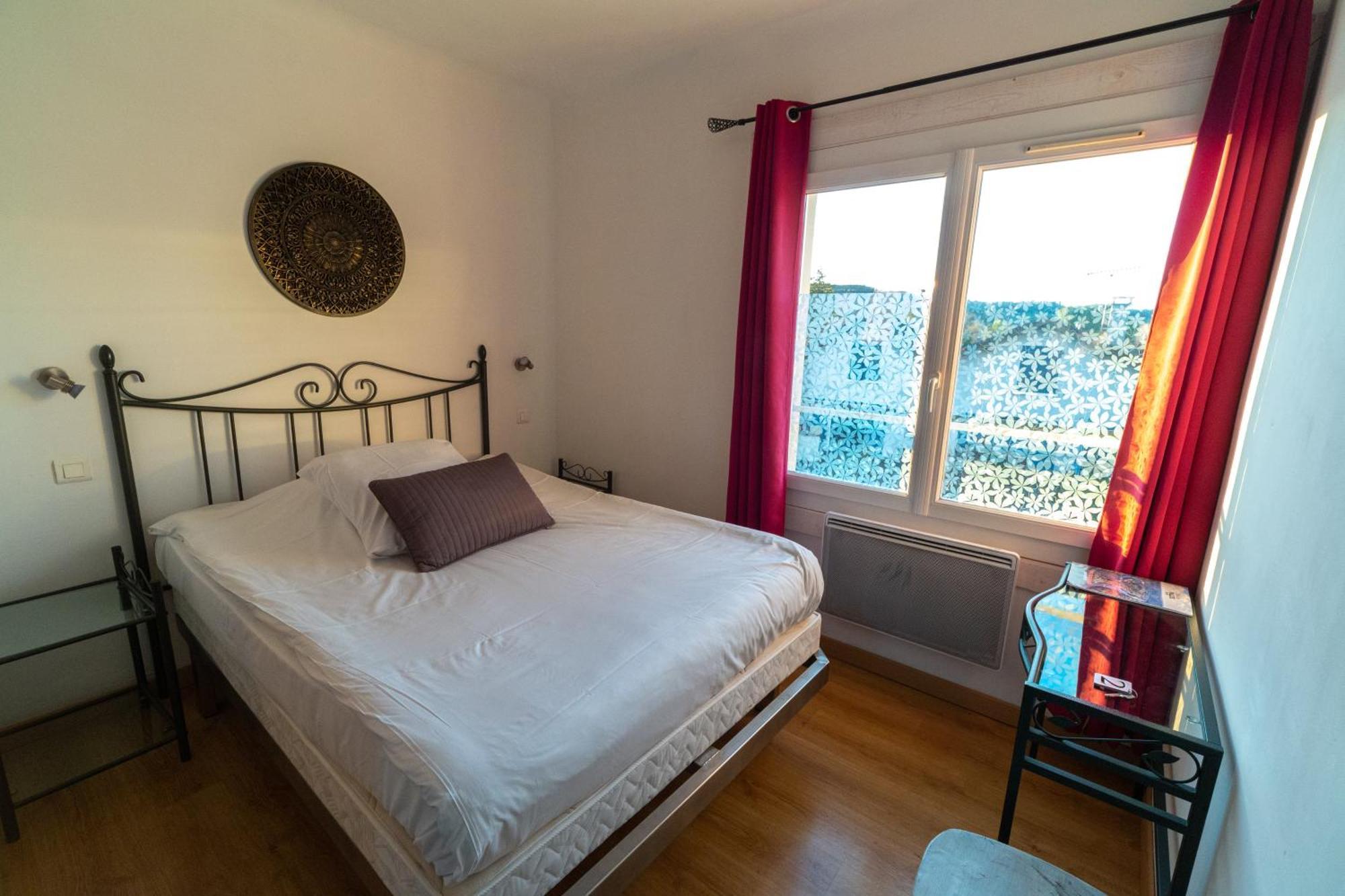 Hotel La Barguelonne Montcuq Екстер'єр фото