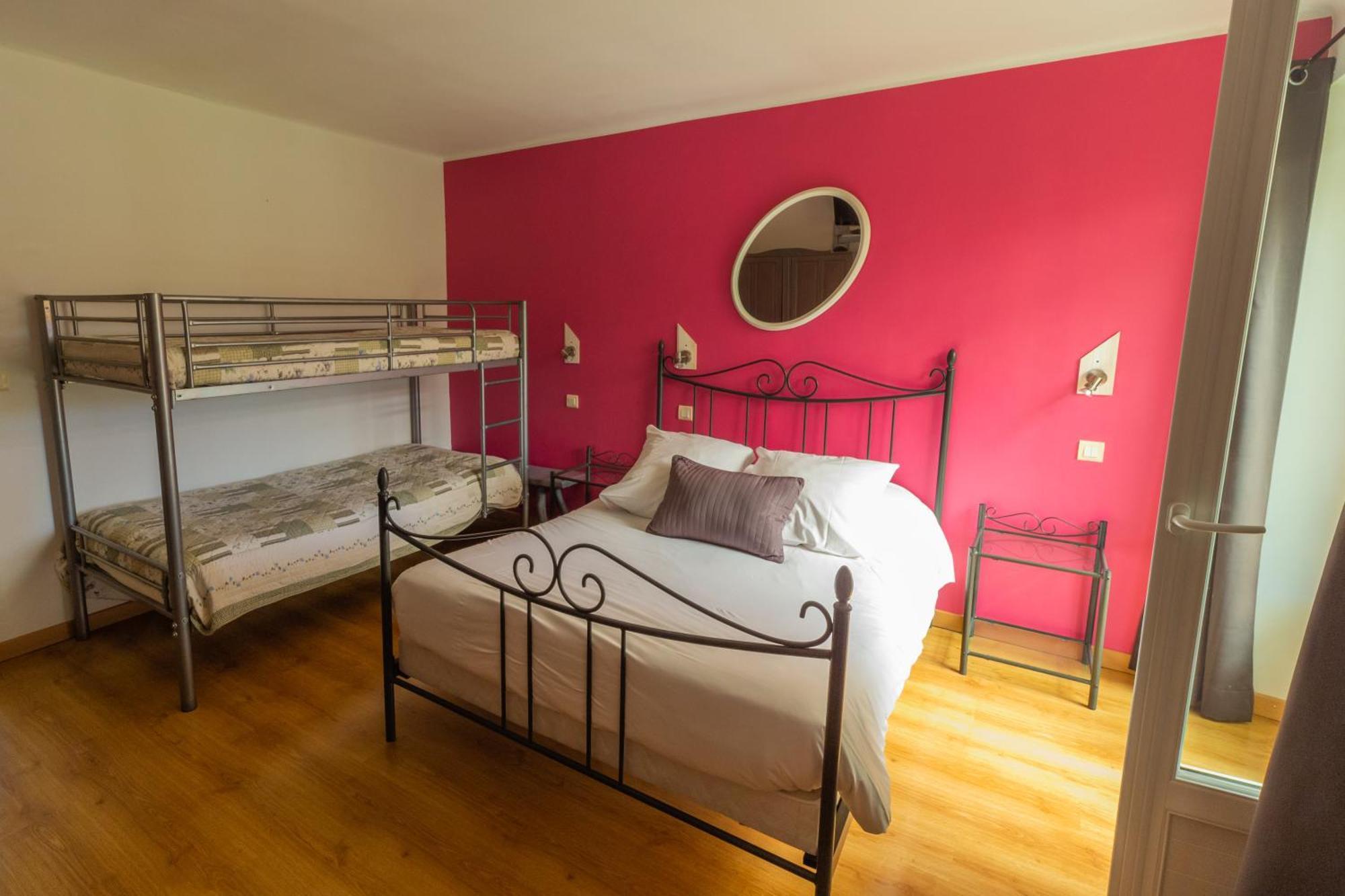 Hotel La Barguelonne Montcuq Екстер'єр фото